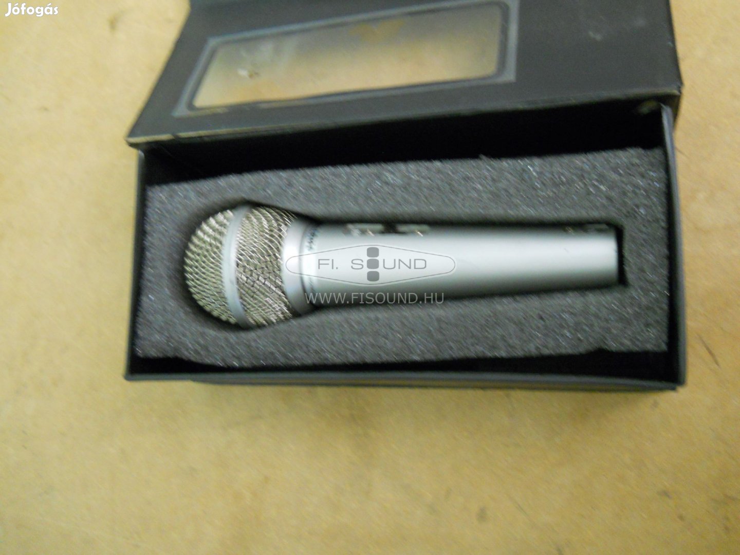 Jaytech Mic-11,dinamikus mikrofon dobozában