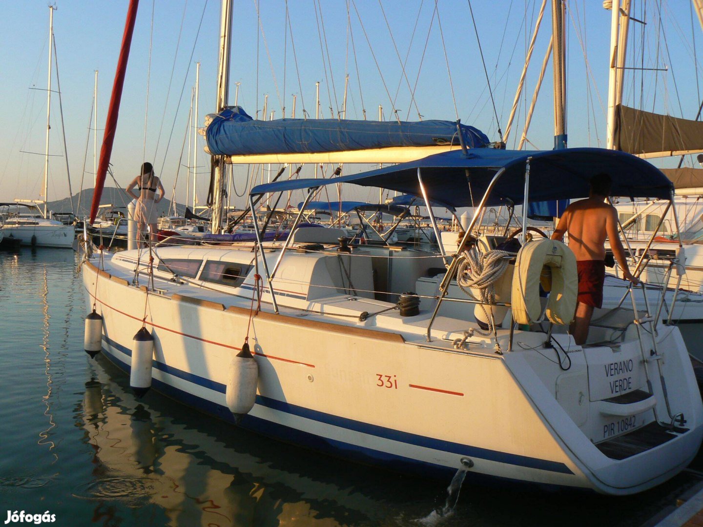 Jeanneau 33 i yacht eladó Balatonfenyvesen