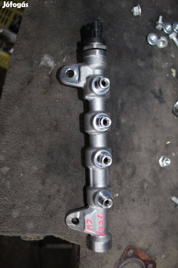 Jeep Cherokee 2012 Közös nyomócső 55234039
