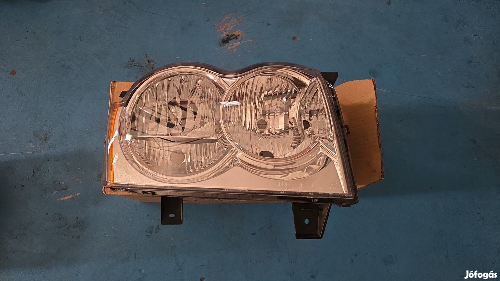 Jeep Grand Cherokee WH jobb fényszóró 55156668AJ eladó