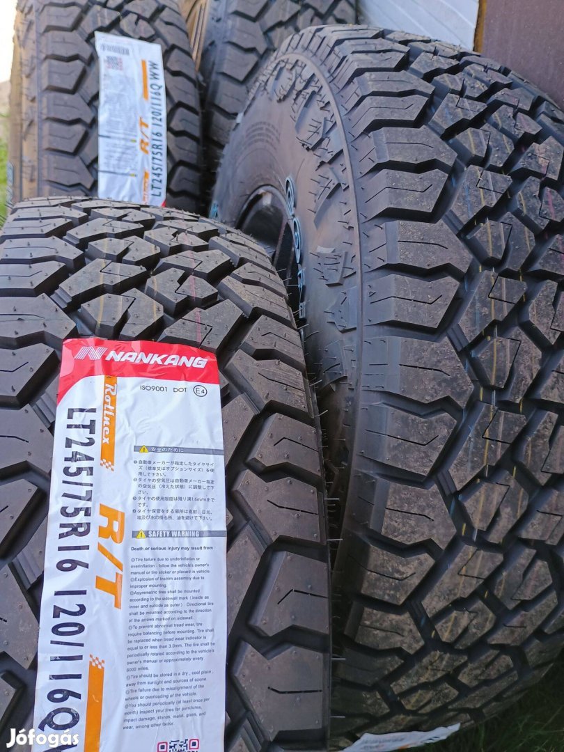Jeep Grand Cherokee felnik új gumikkal 5x127