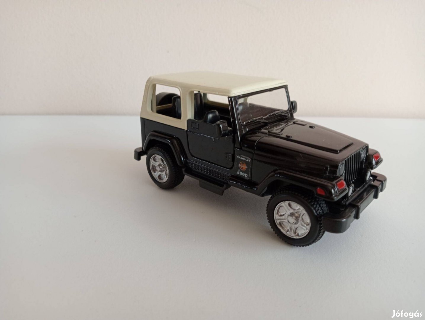 Jeep Wrangler modellautó 1:32 New Ray