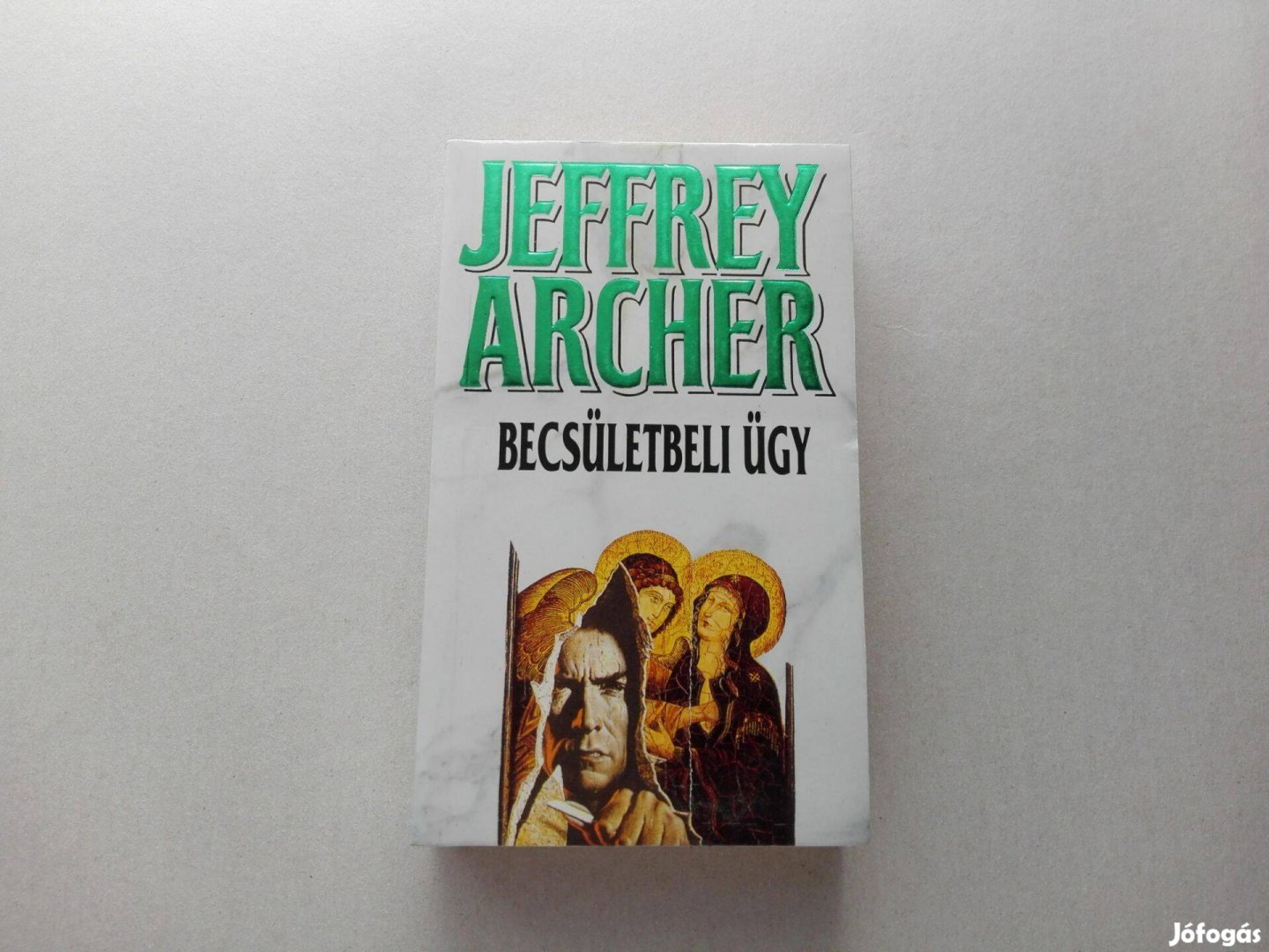 Jeffrey Archer: Becsületbeli ügy című Új könyve akciósan eladó !