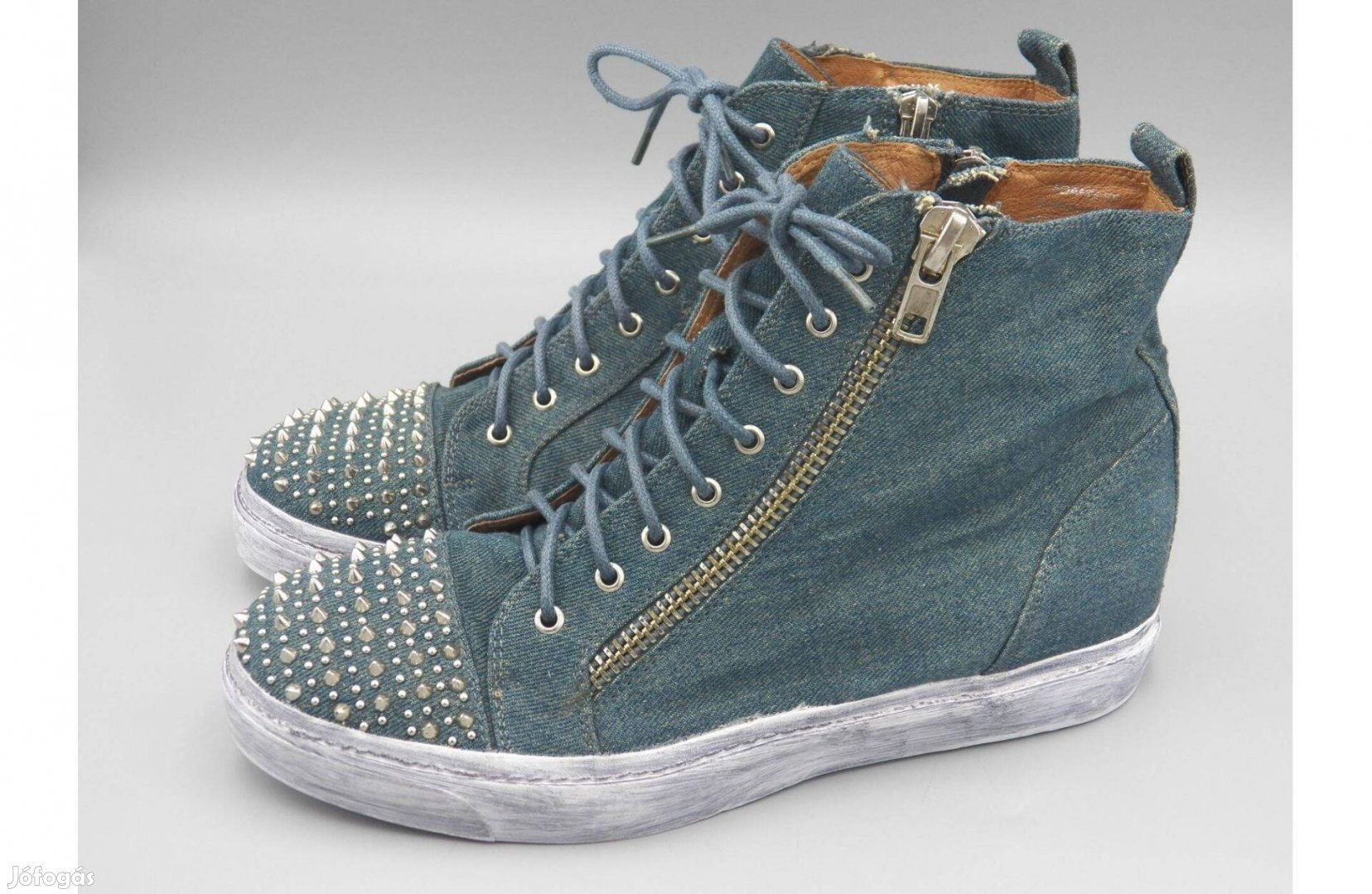 Jeffrey Campbell magasszárú designer cipő, 38,5 / 39