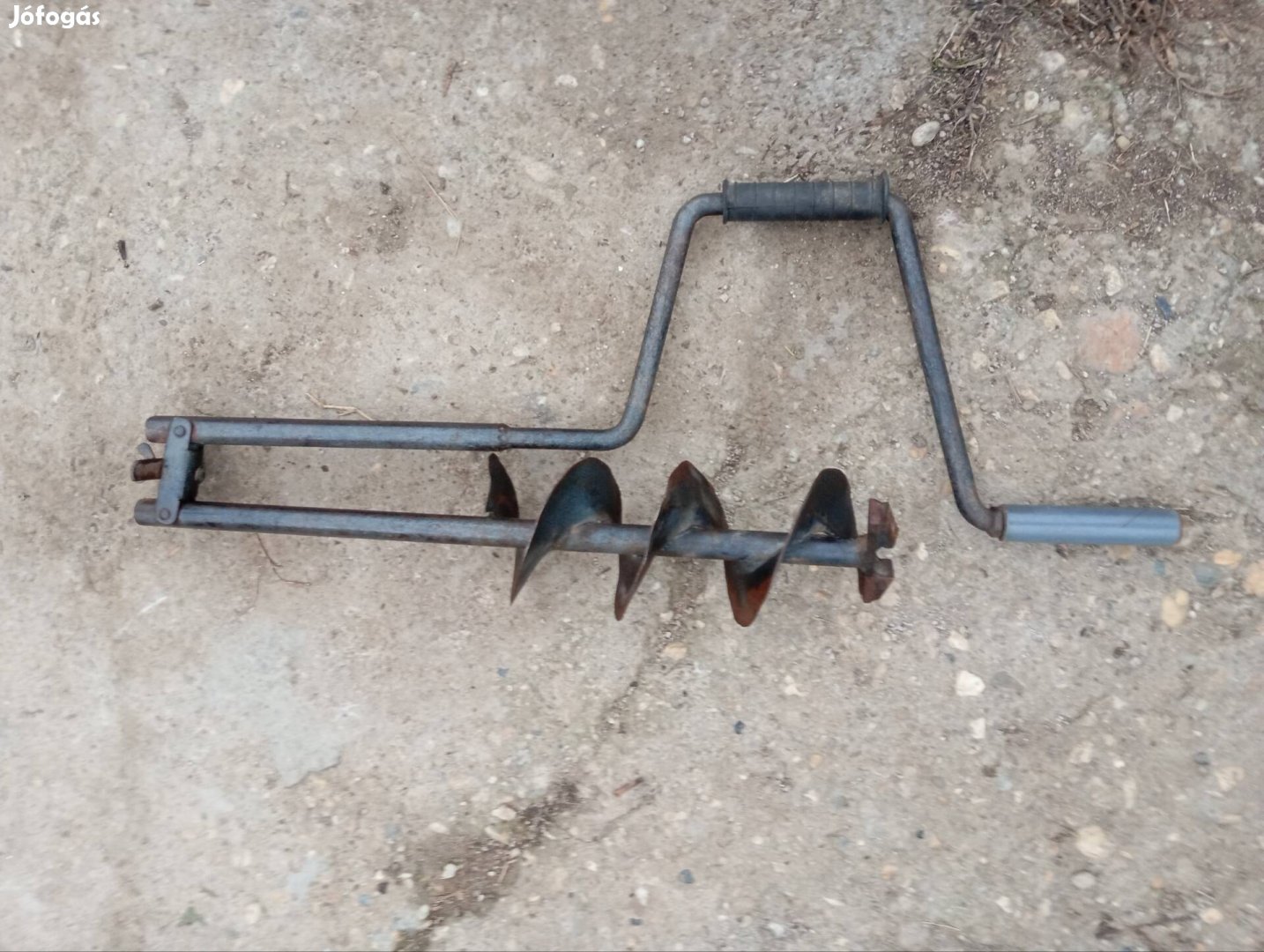 Jegfuro a képen látható állapotban