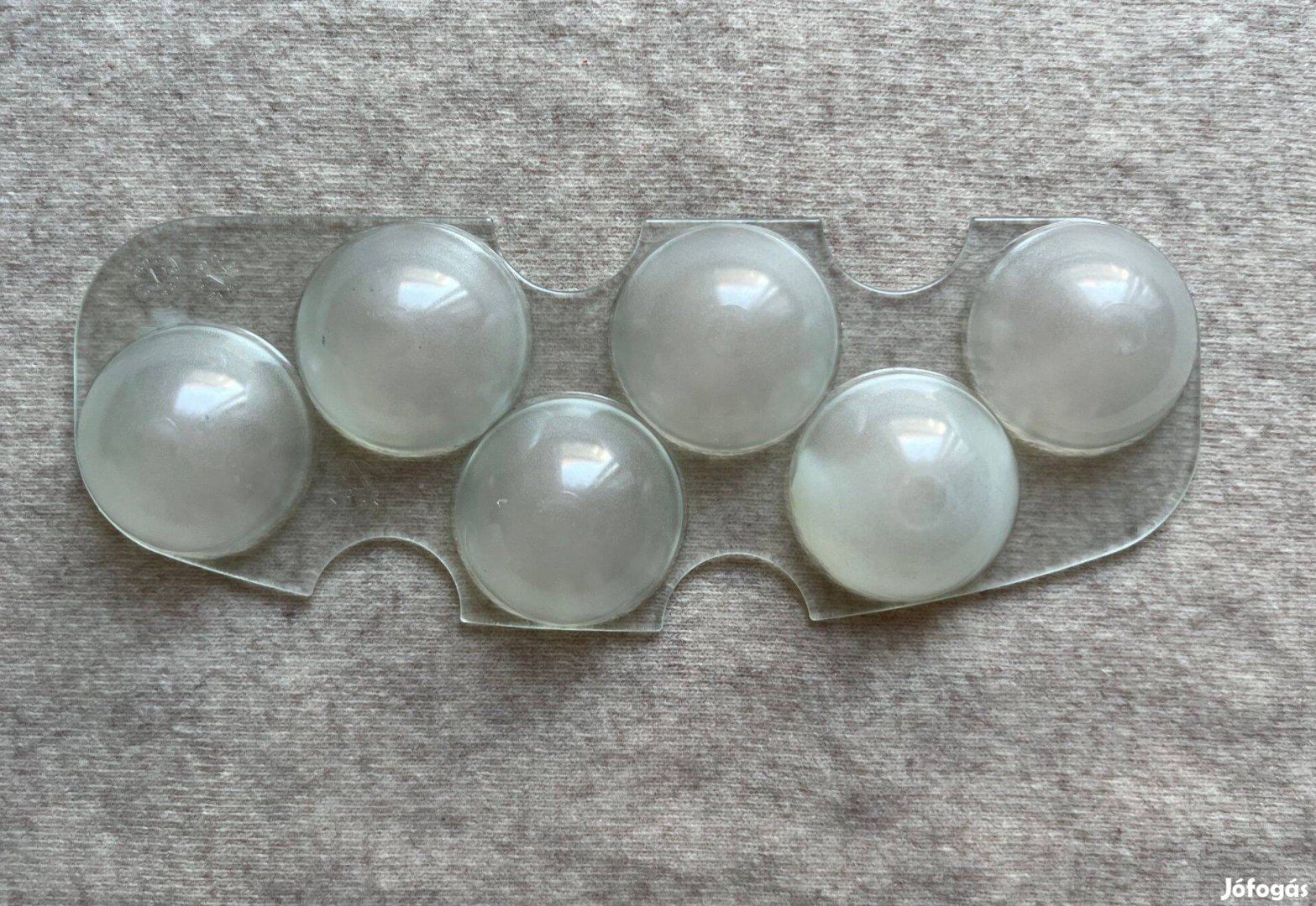 Jégkockatartó készítő