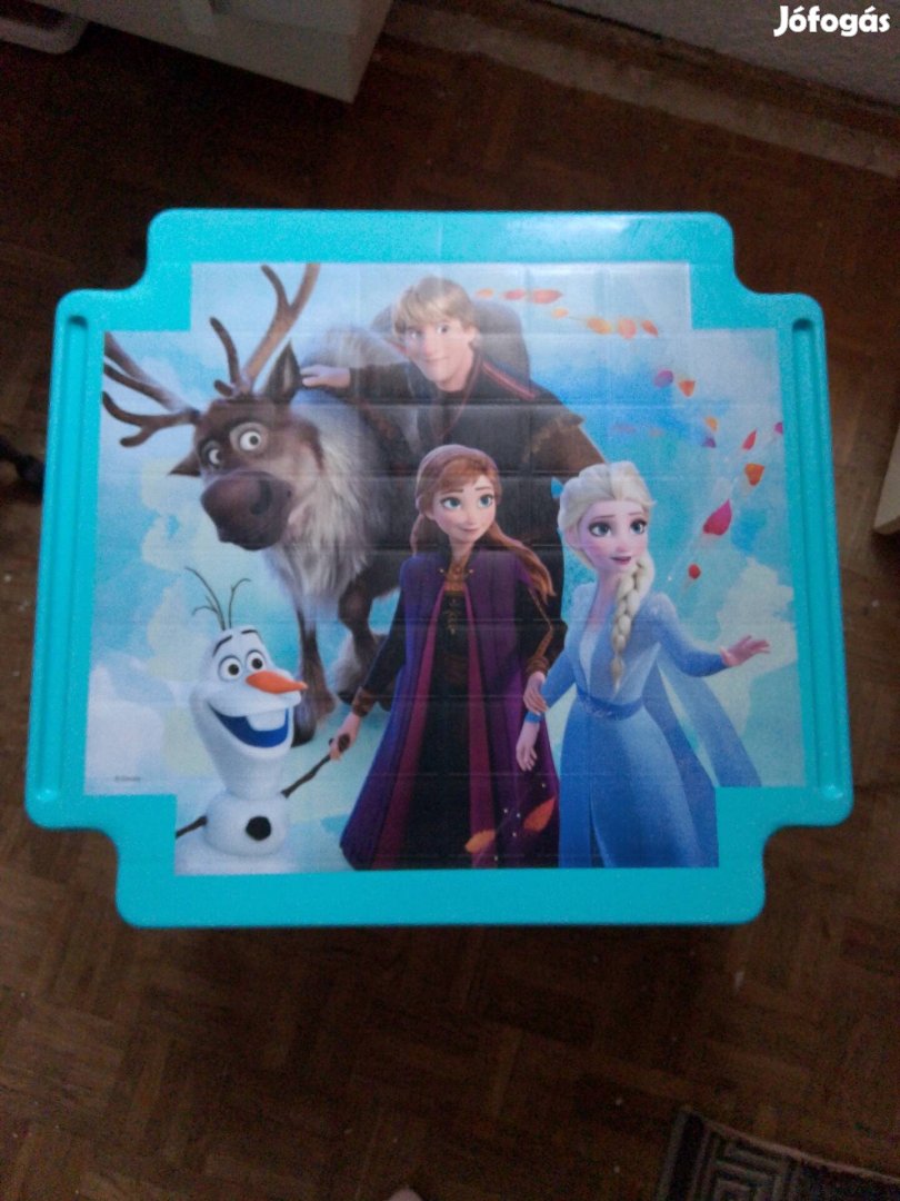 Jégvarázs mintás gyerek asztal