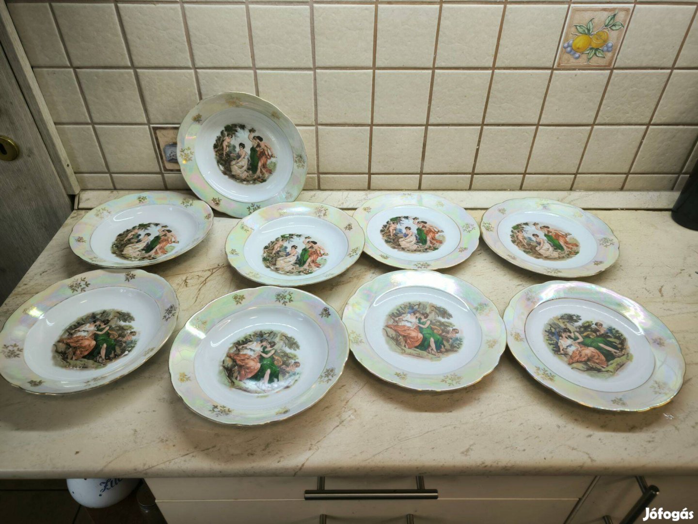 Jelenetes Kahla porcelán tányér 5+4 db , étkészlet pótlásra eladó