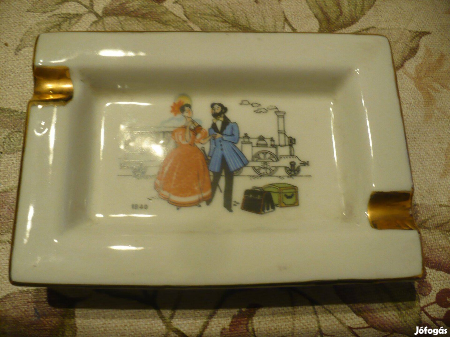 Jelenetes hamutál eladó