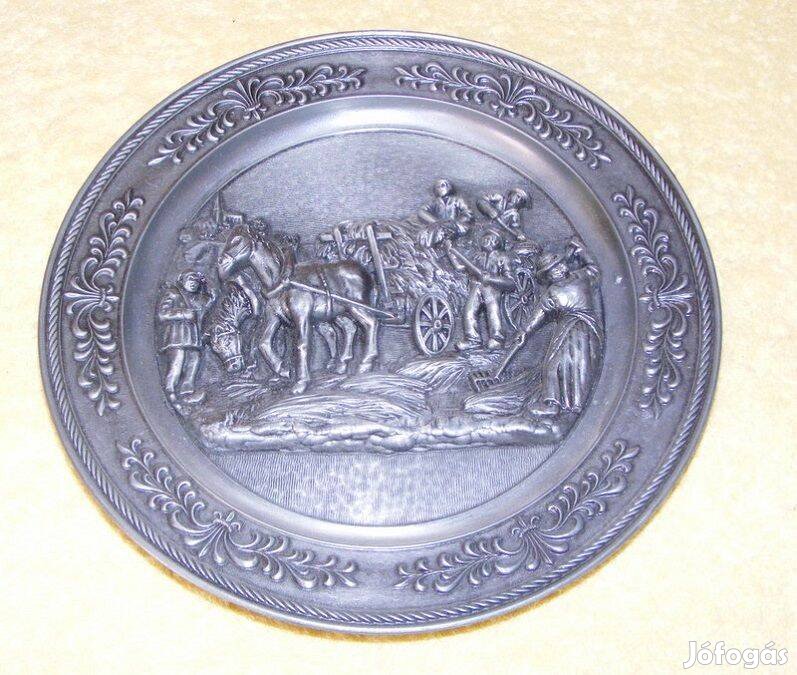 Jelenetes ón falitányér