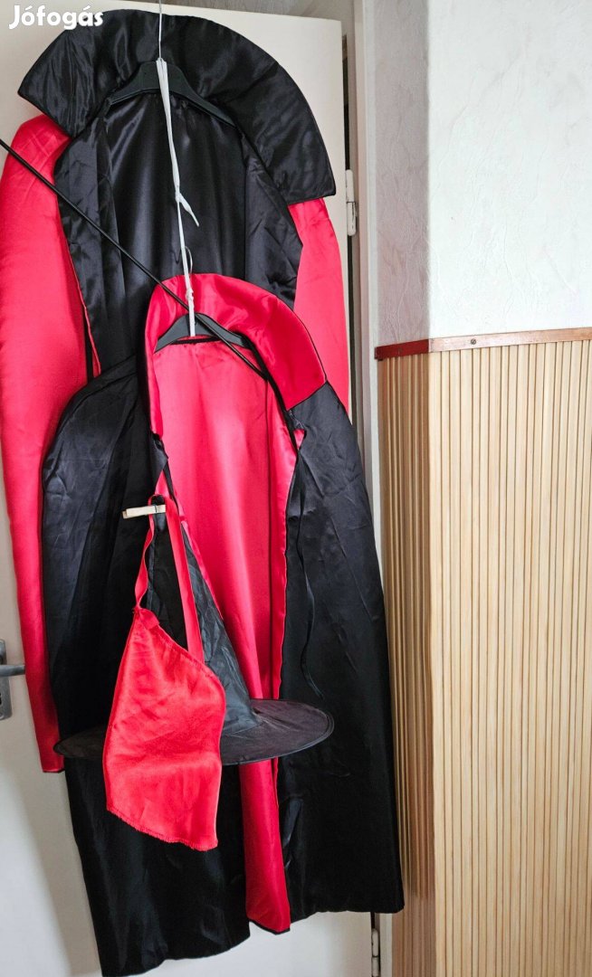 Jelmez, varázsló köpeny feketepiros