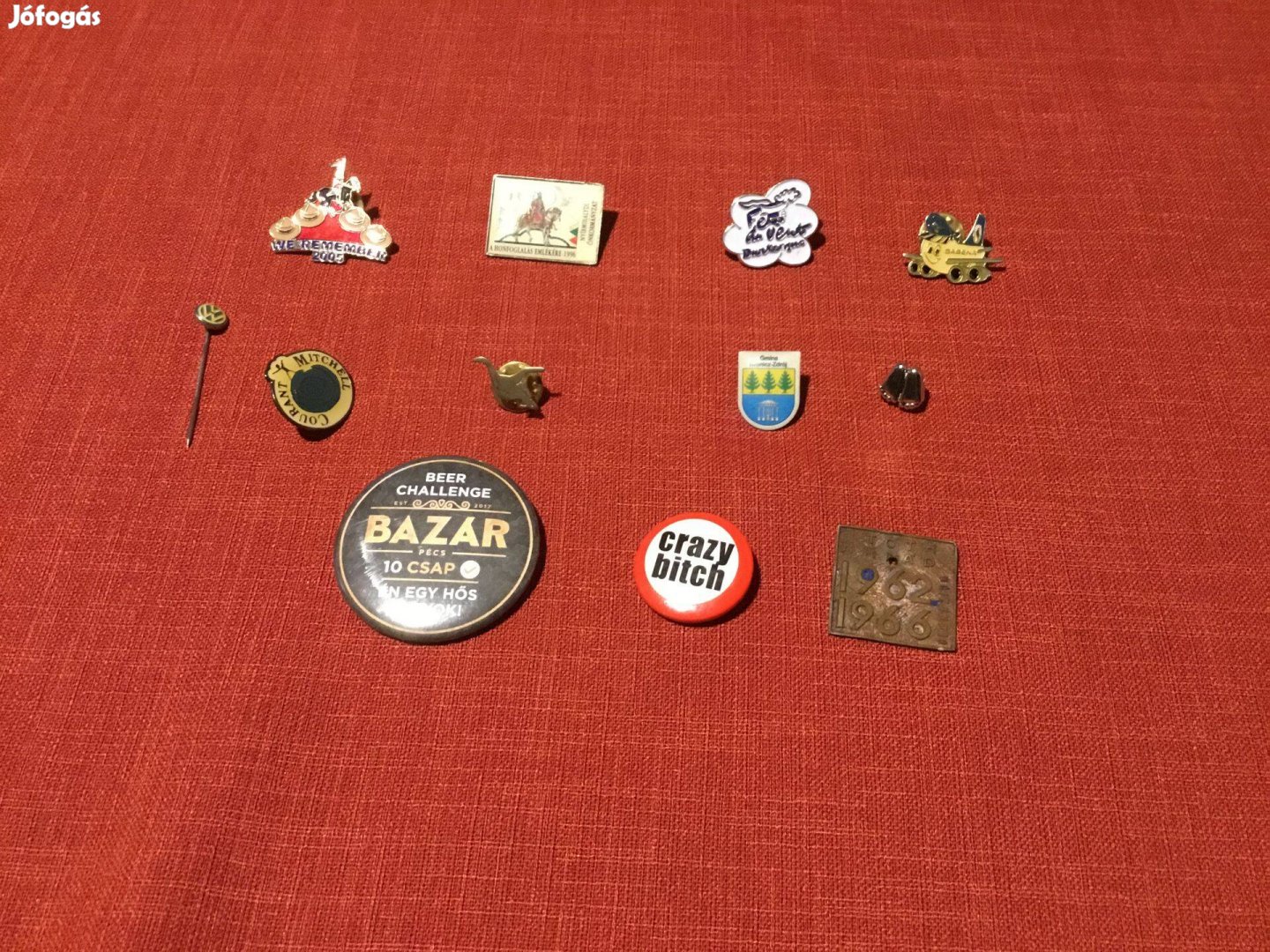 Jelvények -11 db, hibátlan állapotú gyűjteményből