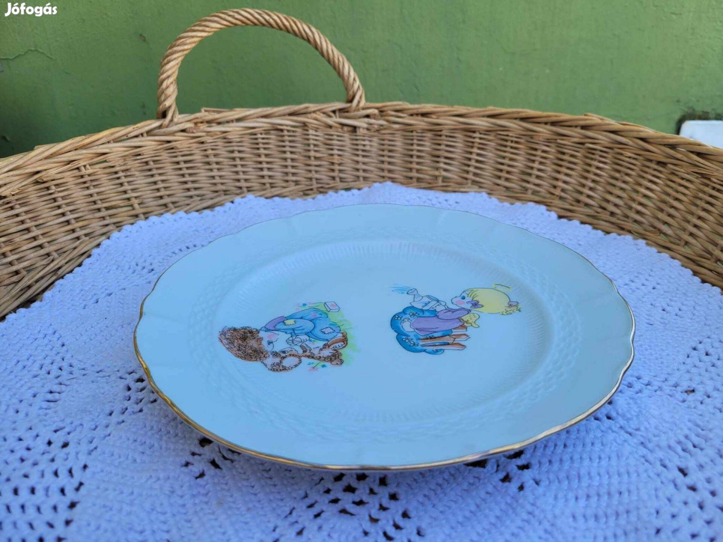 Jelzett Iris mesemintás porcelán gyerektányér