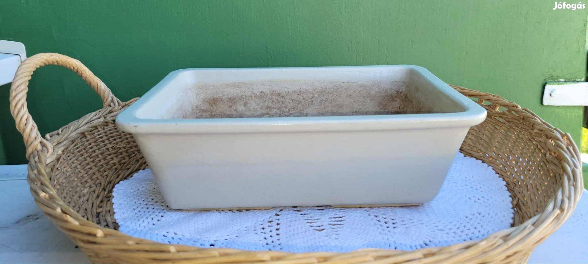 Jelzett, nagyobb méretű bézs mázas kerámia bonsai tál