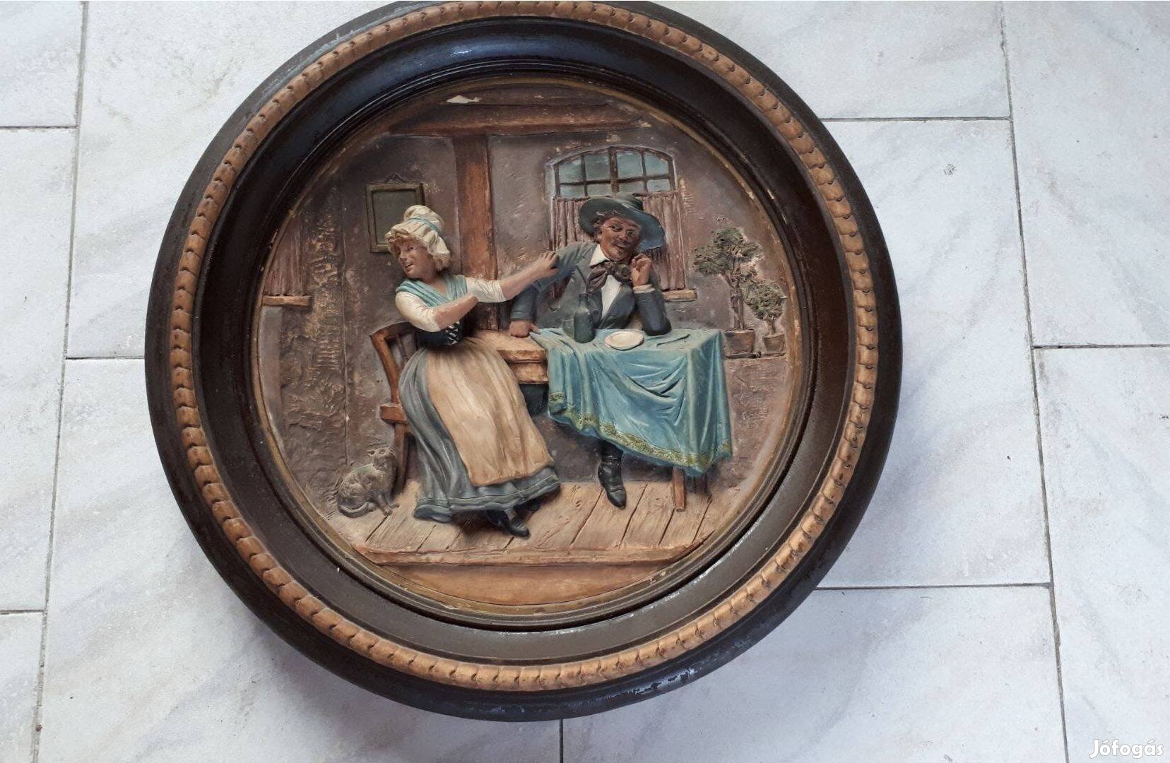 Jelzett kerámia falitál