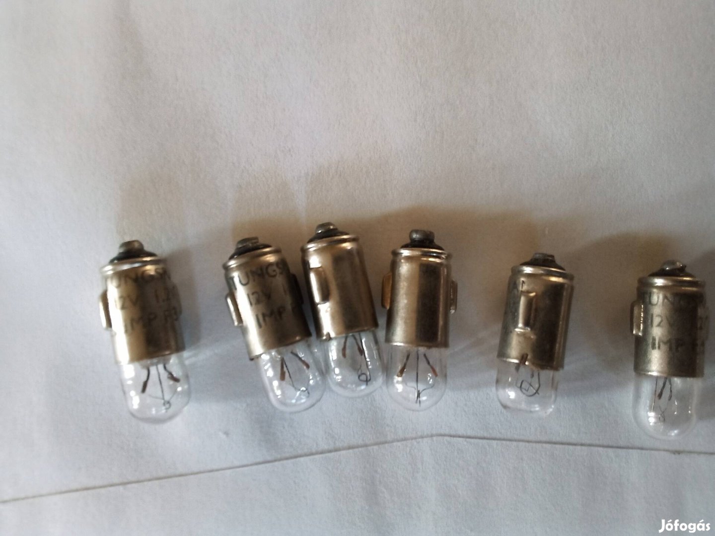 Jelző lámpa izzó. 12 V 1,2 W . 30 db.