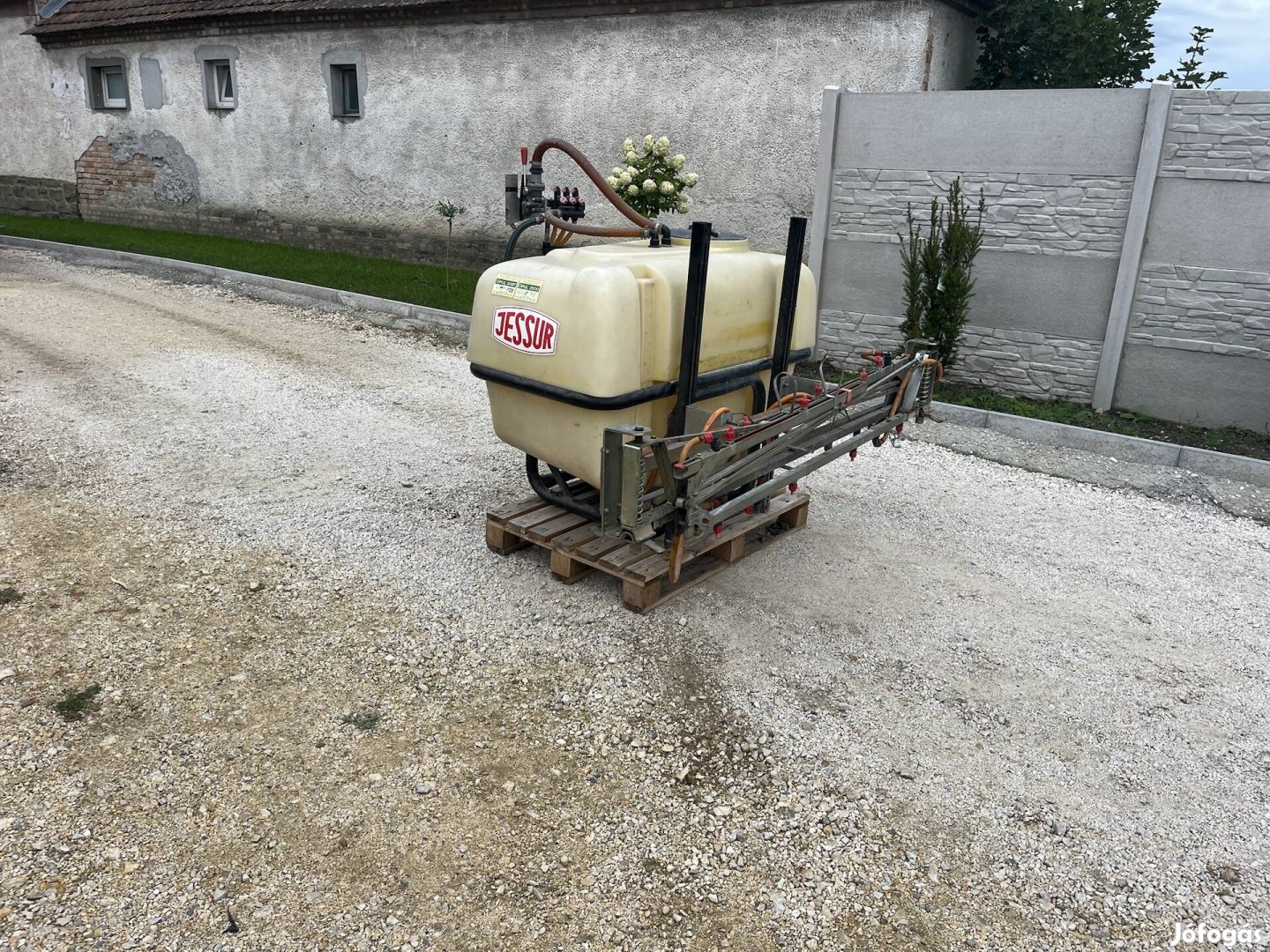 Jessur POLY 500l szántóföldi permetező