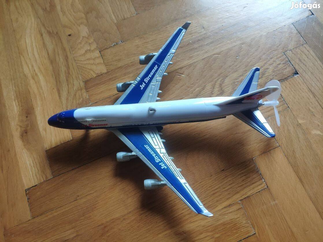 Jet Streamer - repülőgép modell