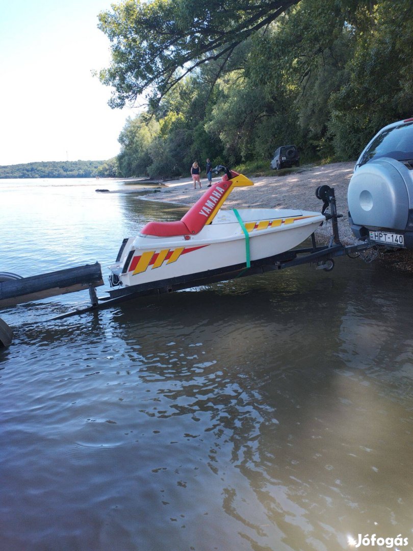 Jet ski yamaha gyereknek