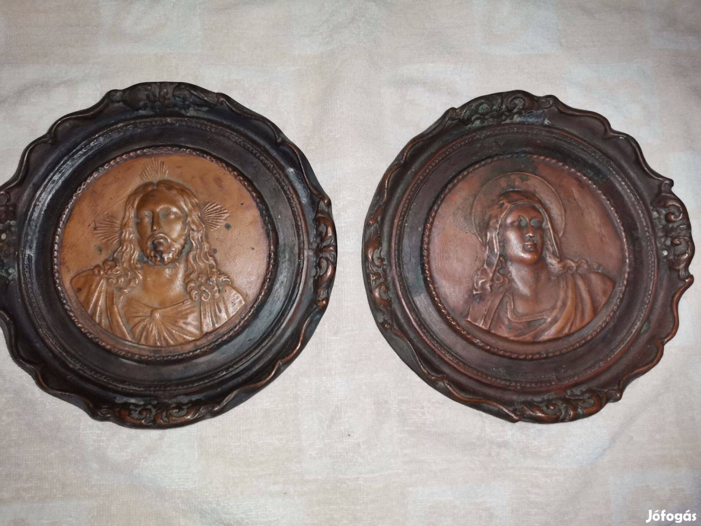 Jézus és Mária portré, bronzírozott festett, fali dísz vallási kegytár