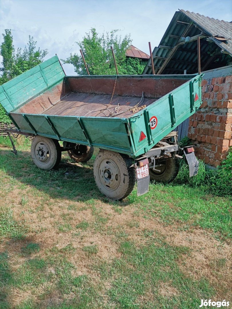 Jó állapotban lévő pótkocsi eladó!