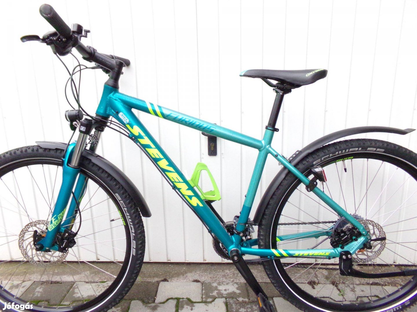 Jó állapotú 27.5" Stevens Furious tárcsafékes, agydinamós férfi MTB