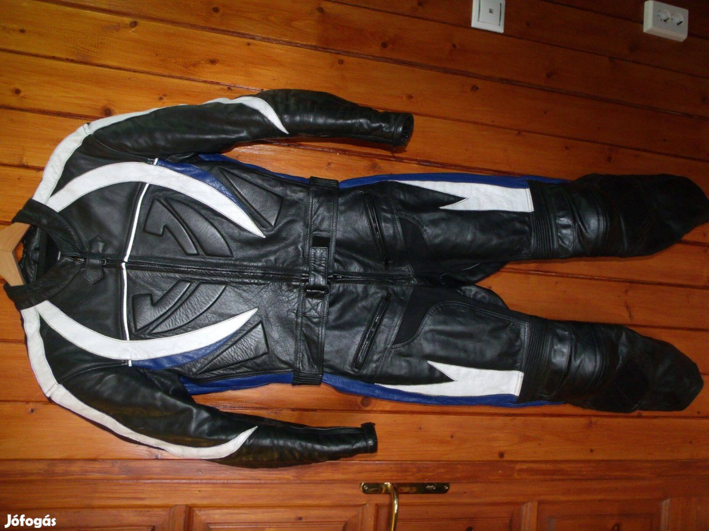 Jó állapotú 2részes motoros bőrruha kb. M/L méret, derék 86cm