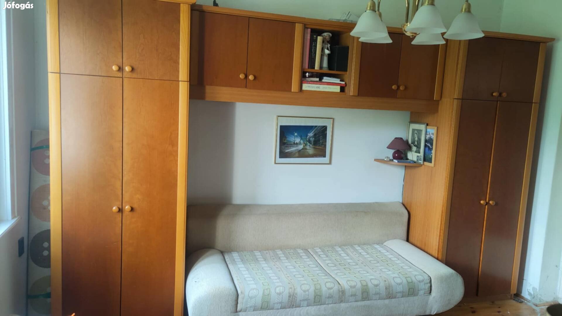 Jó állapotú Bútor Szett