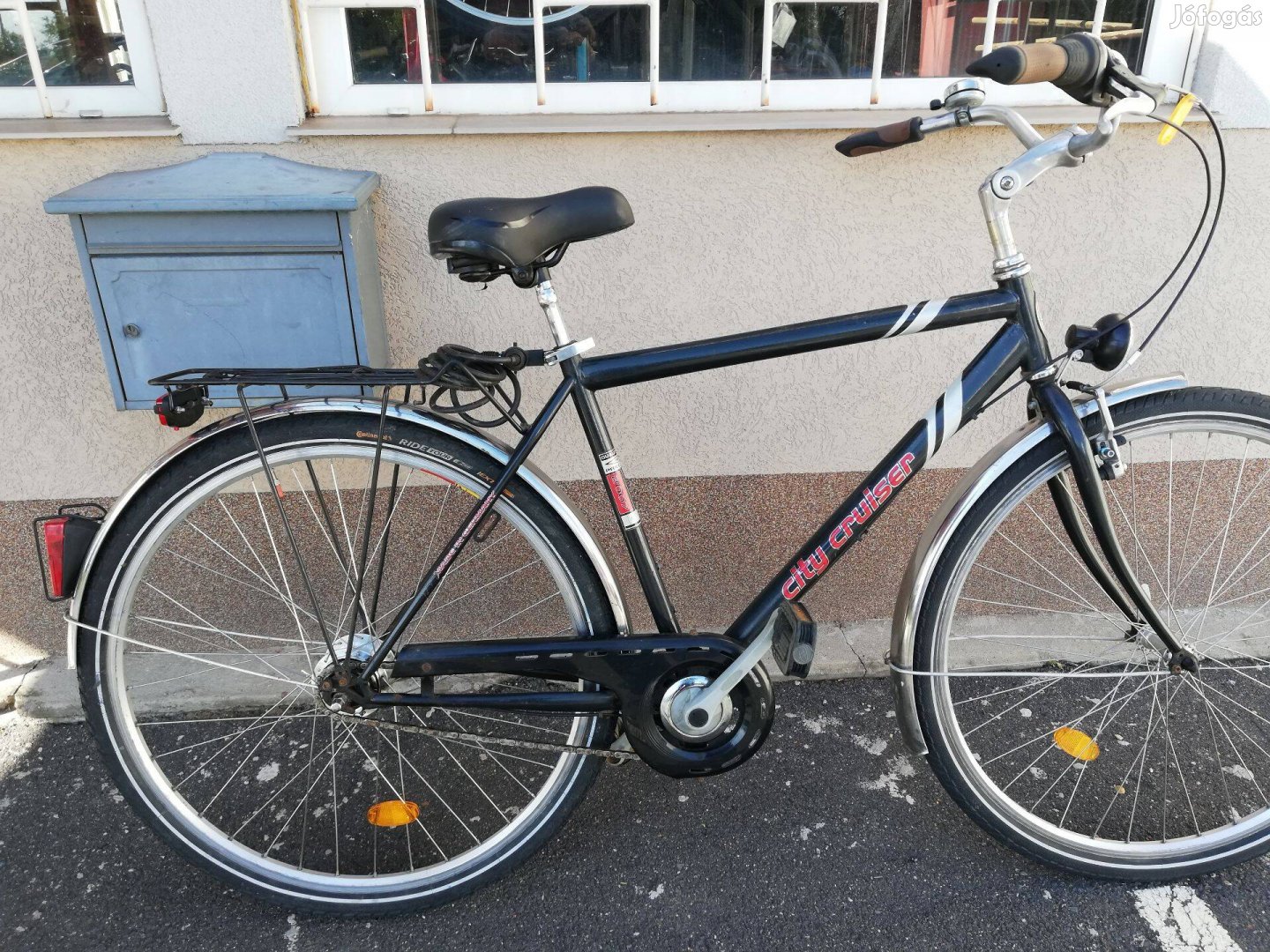 Jó állapotú City Cruiser 28" ffi agyváltós kontrafékes kerékpár! (62)