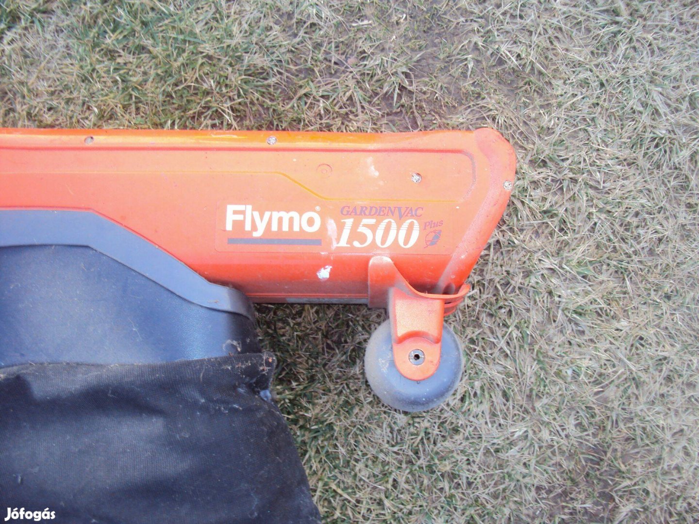 Jó állapotú Flymo 1500 típusú lombfúvó eladó