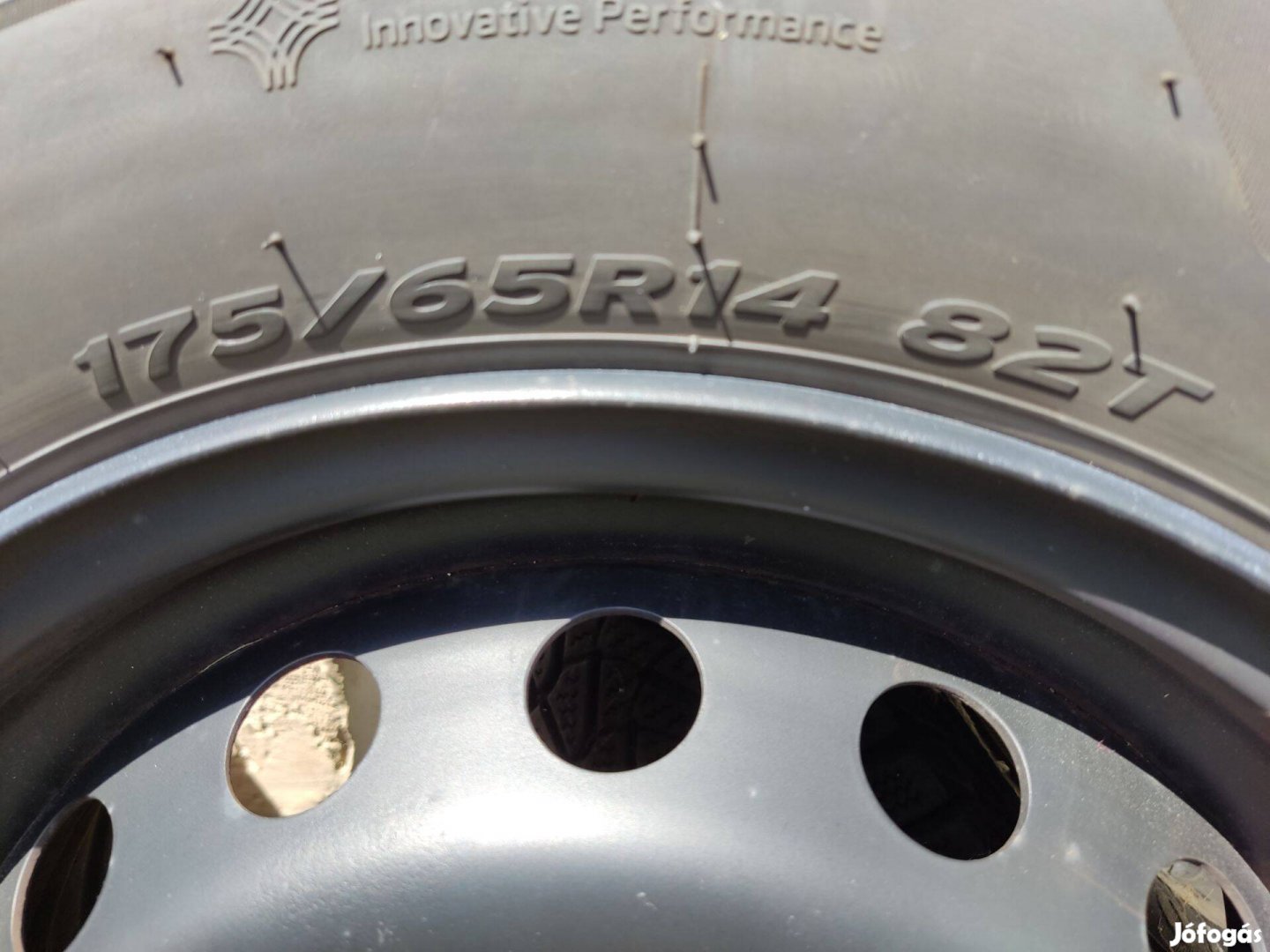 Jó állapotú Hankook téli gumik felnin 175/65 R14