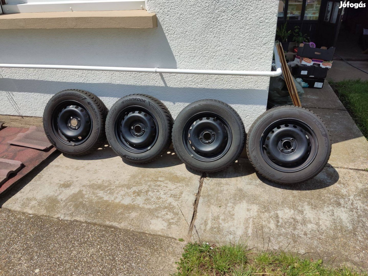 Jó állapotú Hankook téli gumik felnin 175/65 R14