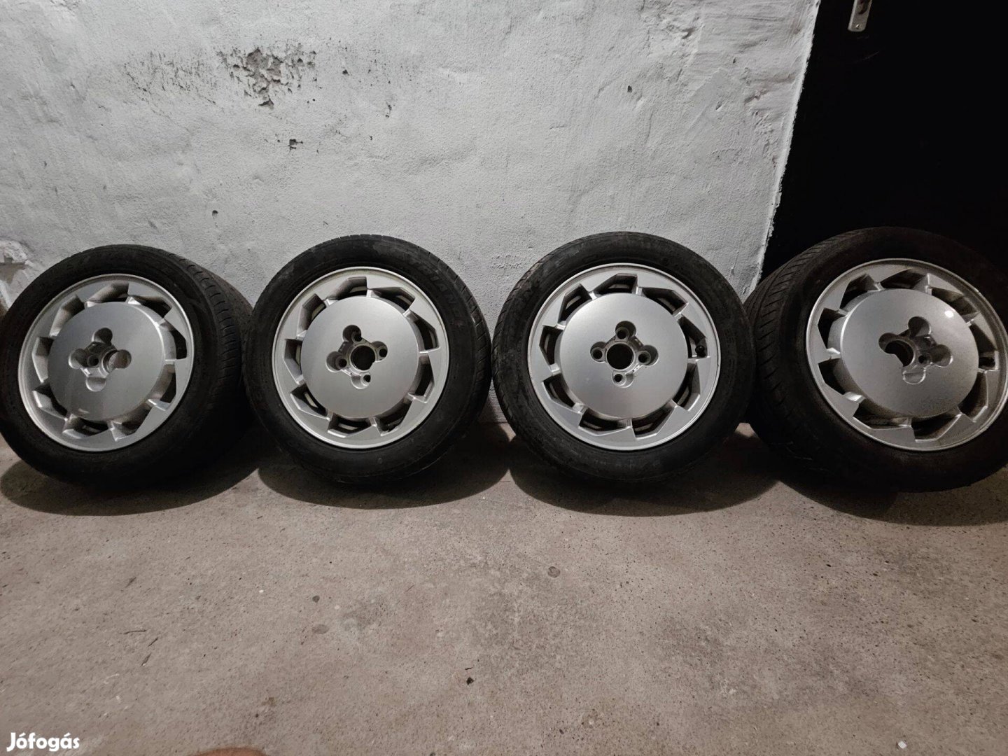 Jo állapotú R15 4x100 alufelni