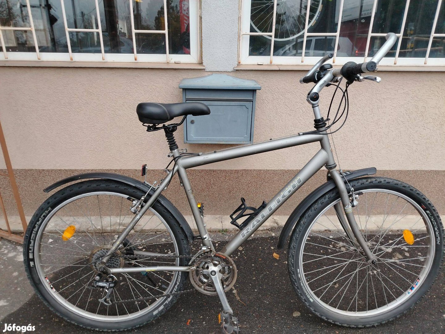 Jó állapotú Raleigh 26" ffi shimano felszerelt kerékpár! (61)