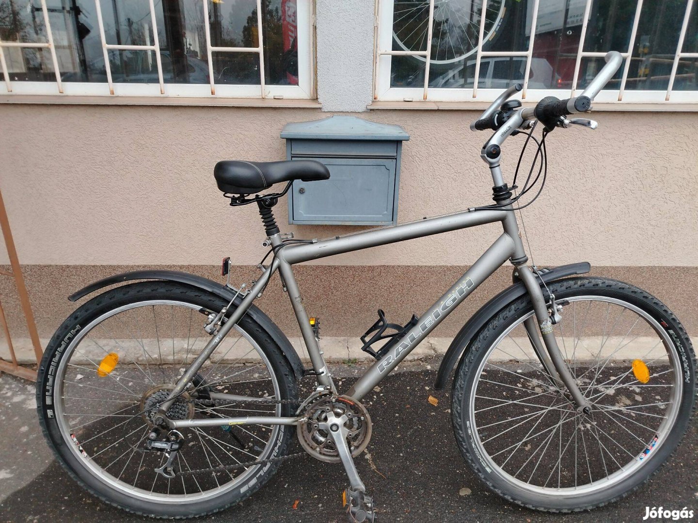 Jó állapotú Raleigh 26" ffi shimano felszerelt kerékpár! (61)