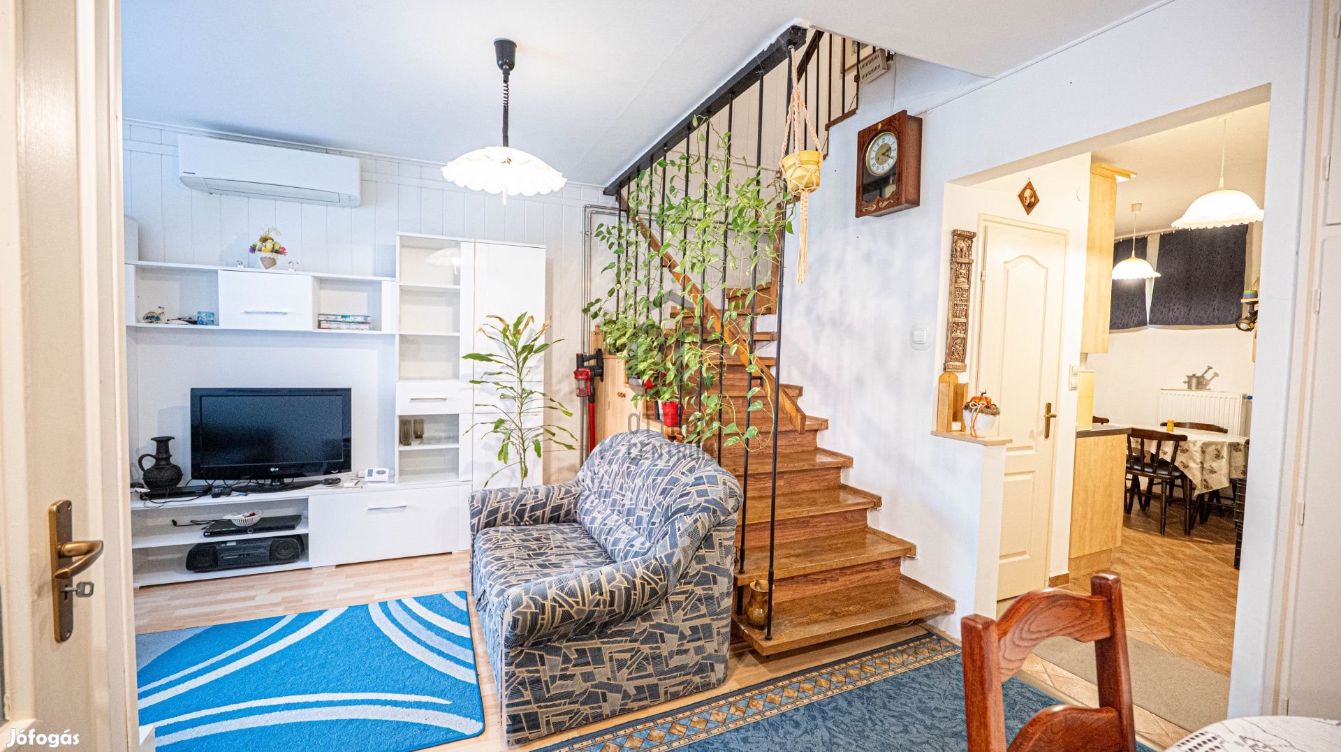 Jó állapotú, 83 nm-es sorházi lakás eladó Szekszárdon!