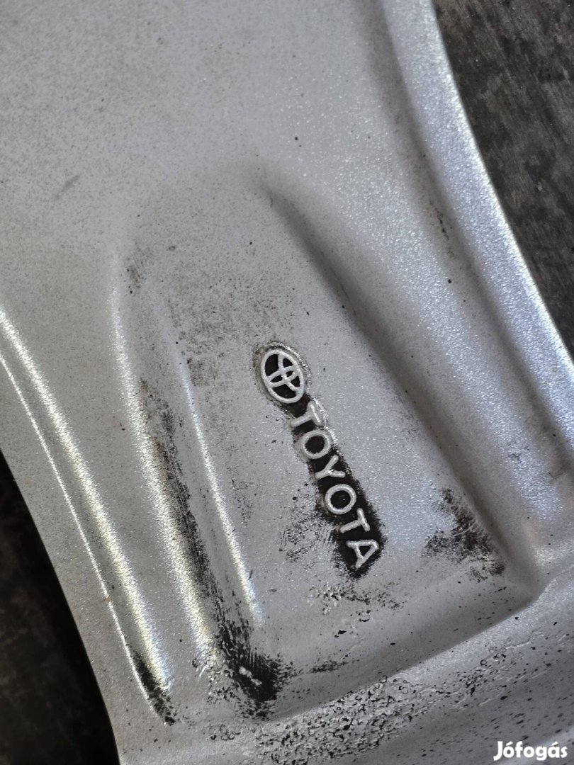 Jó állapotú, eredeti Toyota gyári felnik 6.5J×16H2