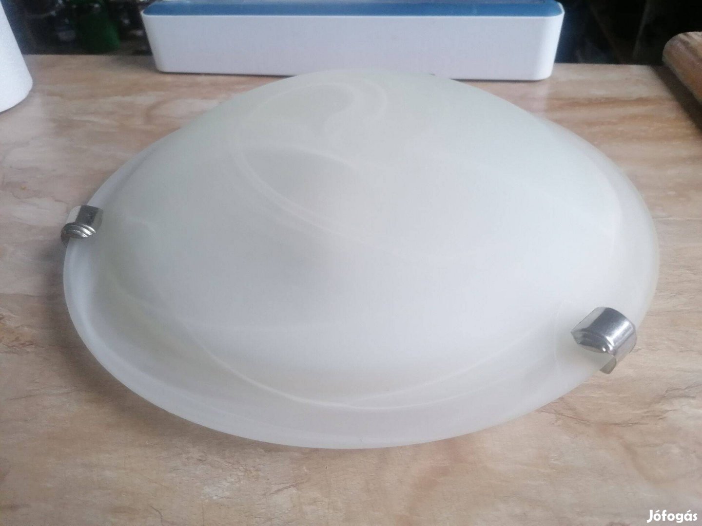 Jó állapotú, fehér UFO lámpa eladó!