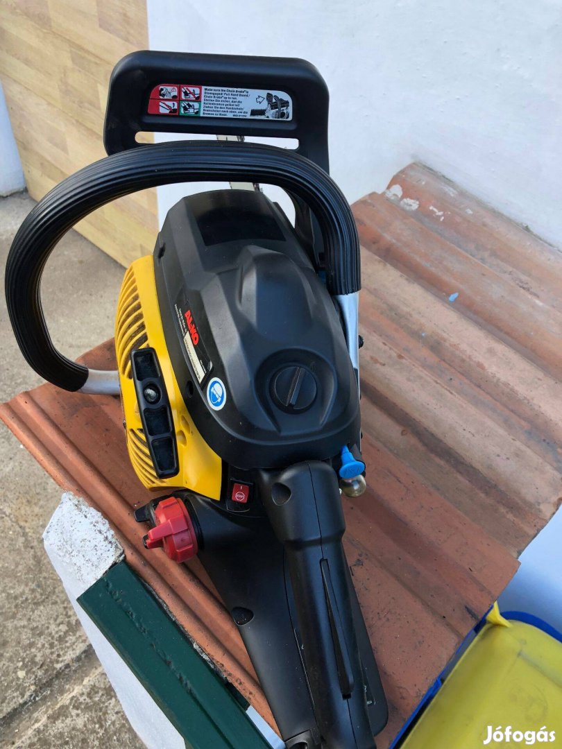 Jó állapotú benzines láncfűrész