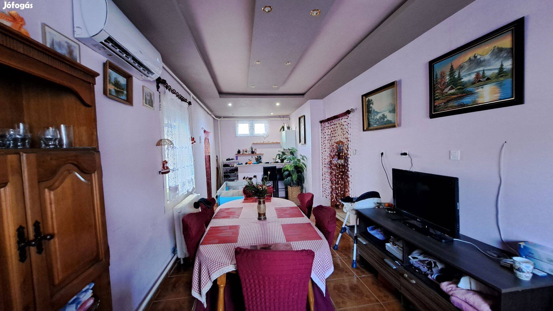 Jó állapotú családi ház eladó Rakamazon garázzsal,