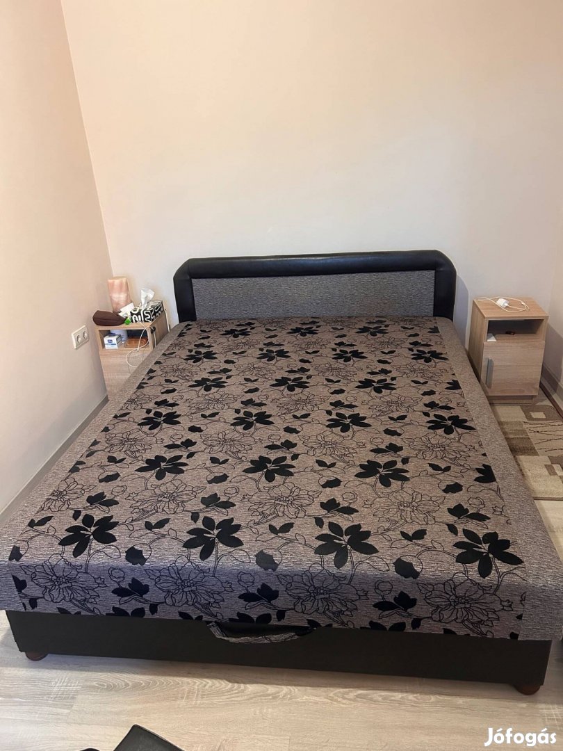 Jó állapotú franciaágy