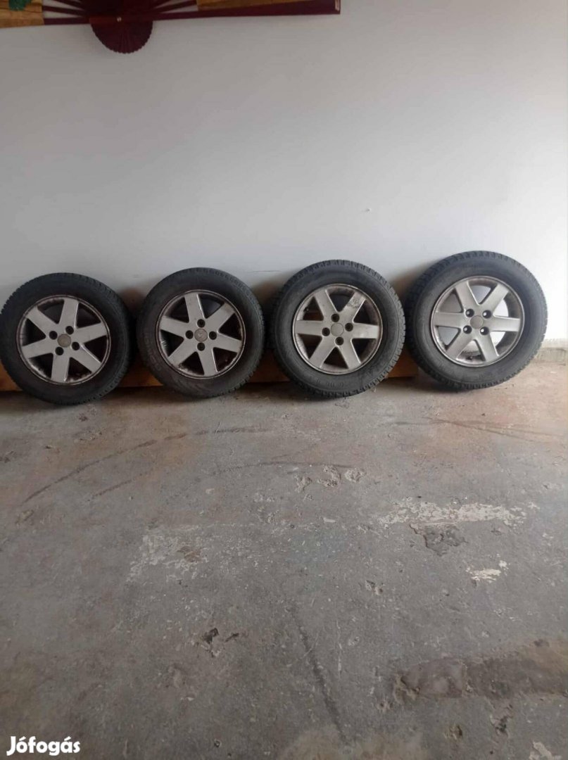 Jó állapotú gyári Suzuki felni