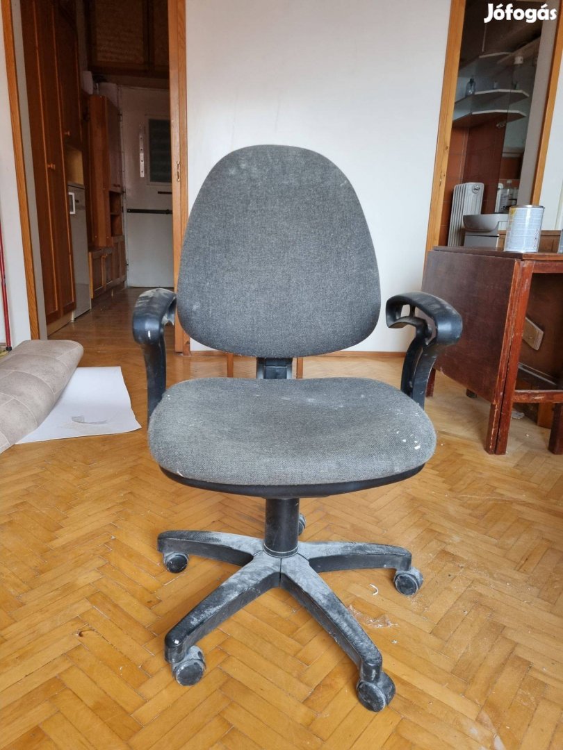Jó állapotú irodai forgó szék