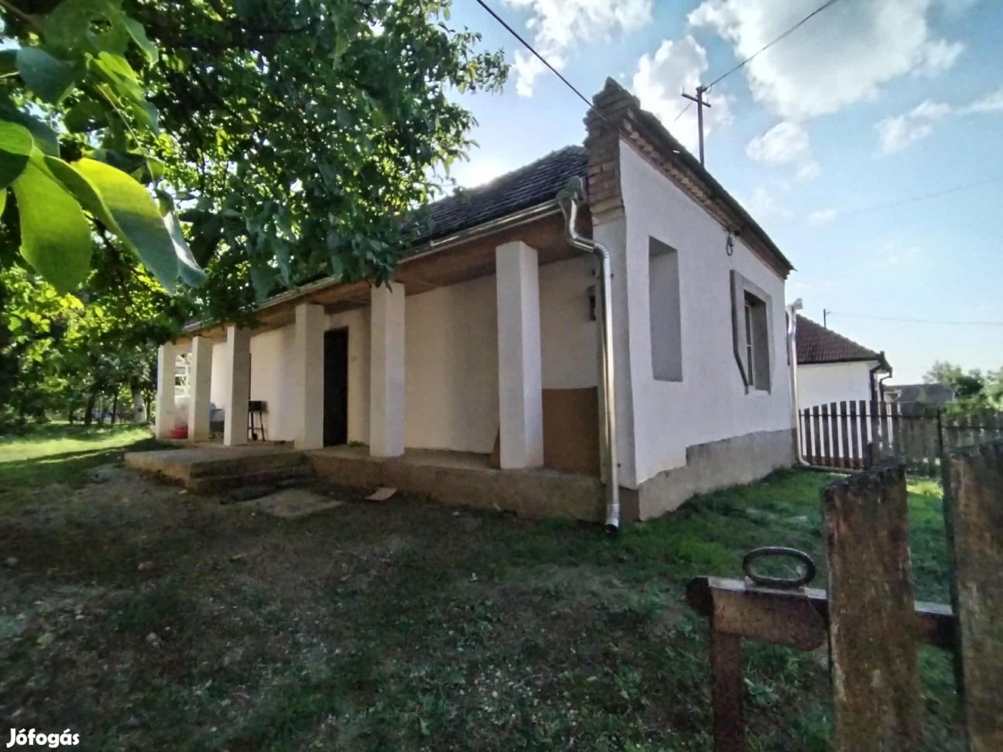 Jó állapotú kis ház a mofettától pár percre  ideális nyaralónak