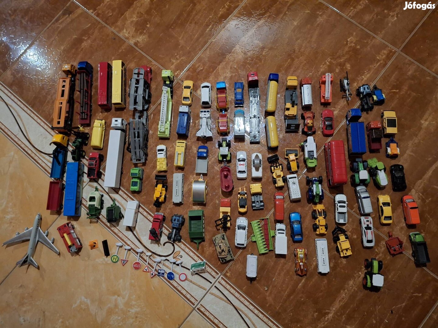 Jó állapotú kisautók