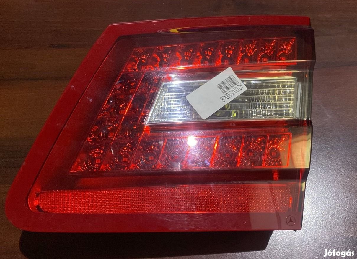 Jobb hátsó, belső lámpa A2128201064 eladó