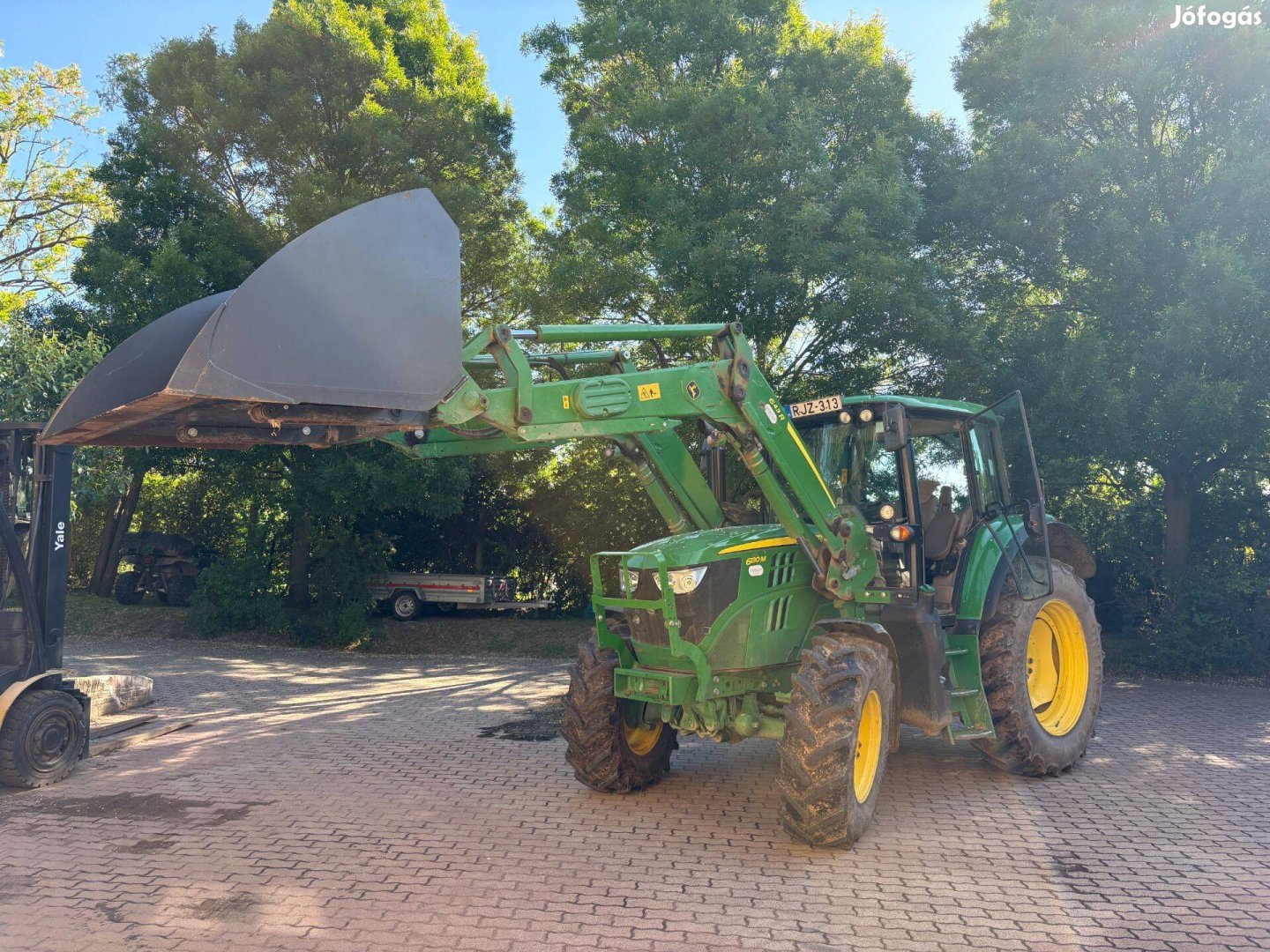 John Deere 6130M traktor eladó