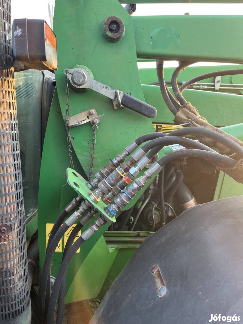John Deere 631 homlokrakodó