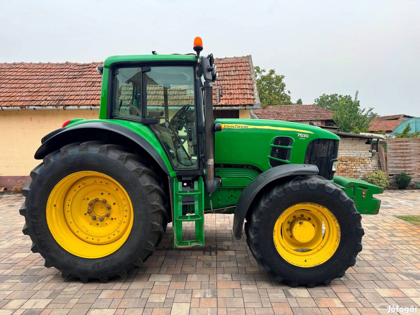 John Deere 7530 Premium traktor