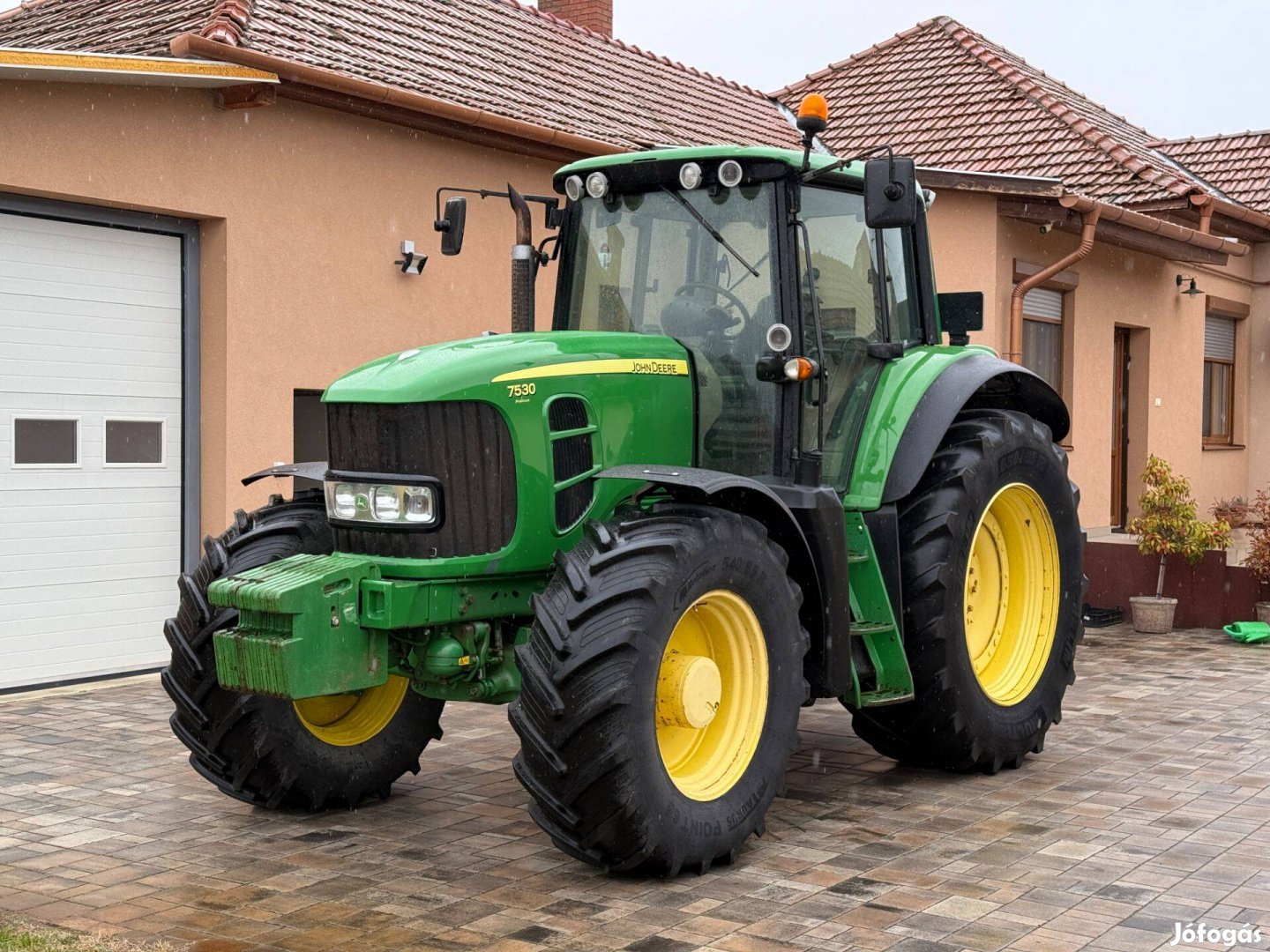 John Deere 7530 Premium traktor